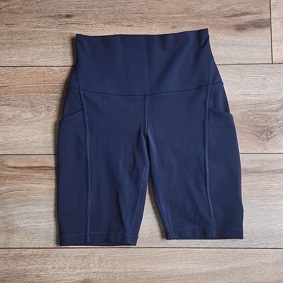 [SOLD] Lululemon Align High-Rise Short 8" Pockets True Navy sz 4 - Picture 7 of 8